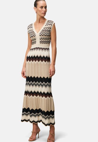 zero Strickkleid mit Zickzackmuster in Beige