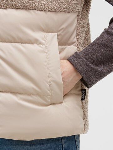 Soccx Vest in Brown
