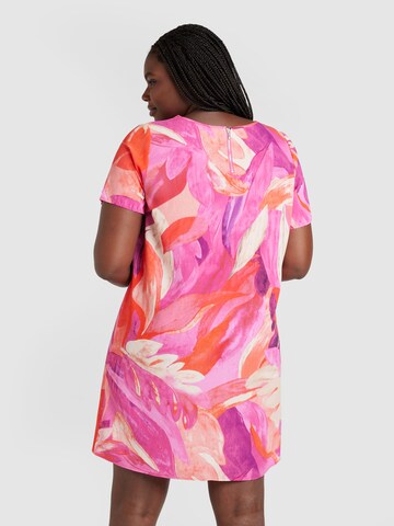 Robe 'CARLUX' ONLY Carmakoma en rose
