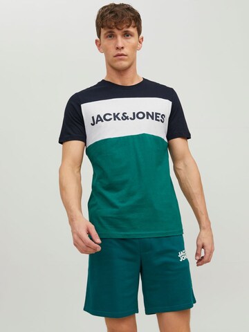 Coupe regular T-Shirt JACK & JONES en vert : devant