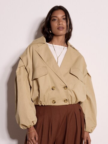 Apricot Übergangsjacke in Beige: Vorderseite