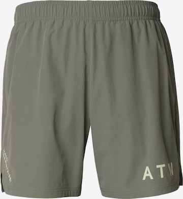 HALO Loose fit Trousers in Grey: front