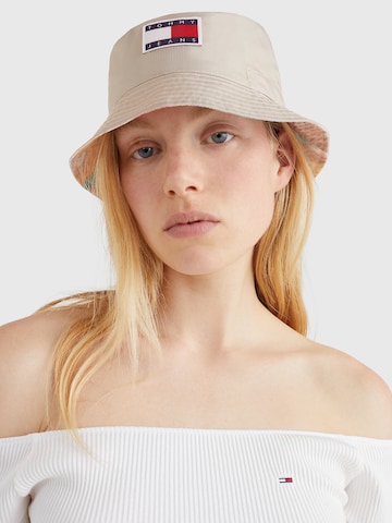 Tommy Jeans Hat in Beige: front