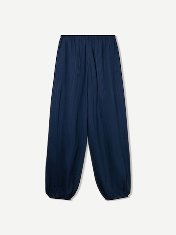 Bershka Tapered Trousers in Blue