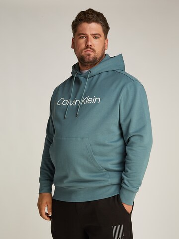 Calvin Klein Big & TallSweater majica 'HERO' - plava boja: prednji dio
