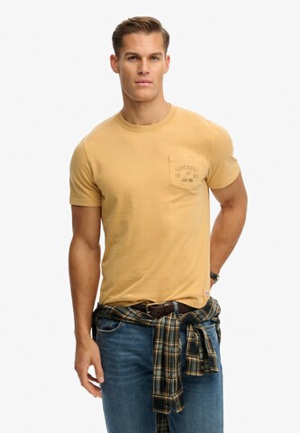 T-Shirt 'Vintage Prep' Superdry & Co en jaune : devant