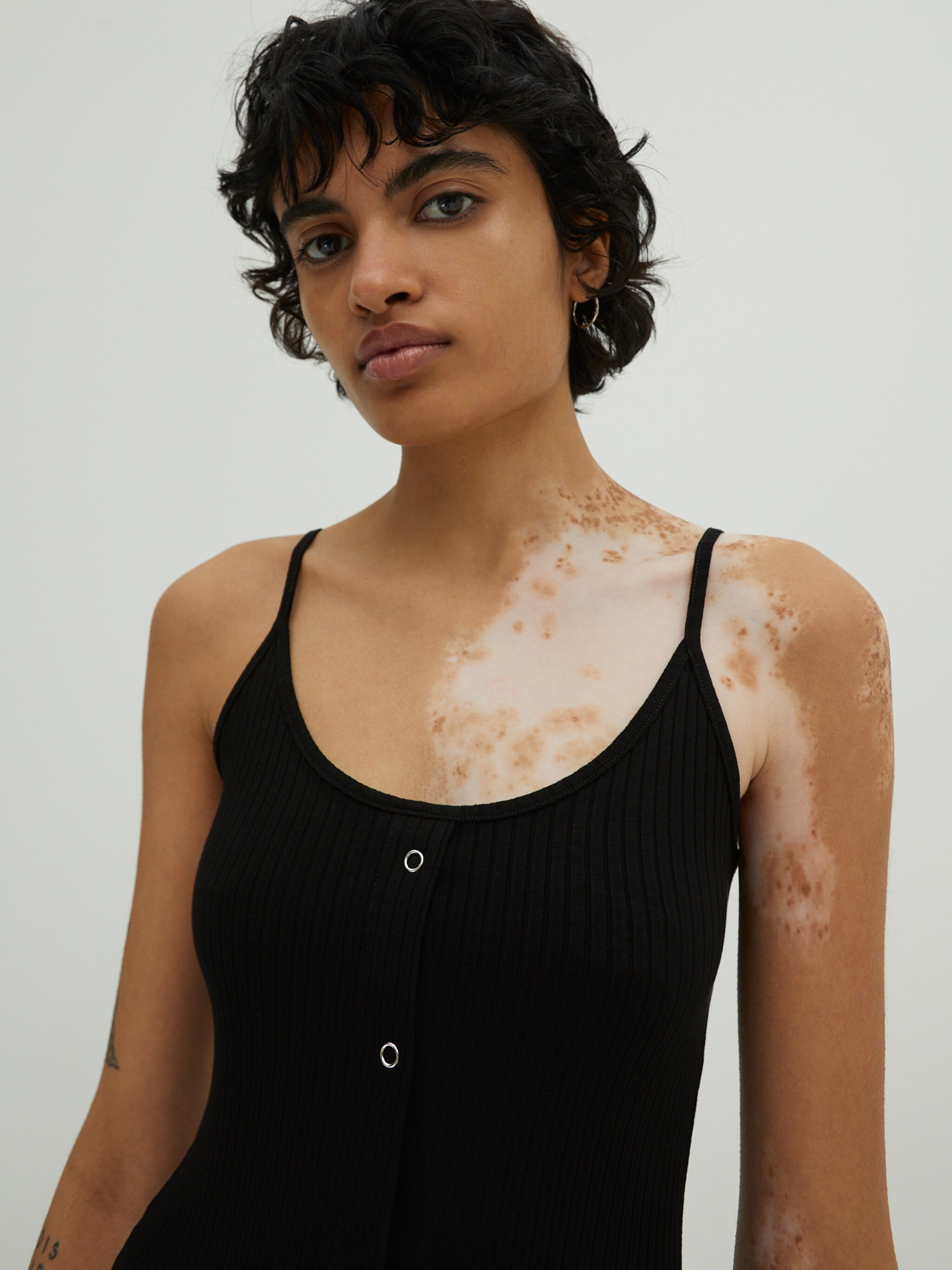 EDITED Produits Robe 'Cian' noir