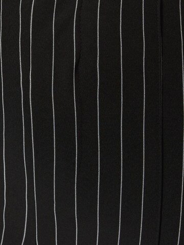 Bershka Rozkloszowany krój Legginsy w kolorze czarny