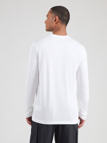 Tricou funcțional de la NIKE pe alb