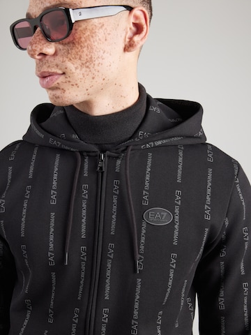 Hanorac de la EA7 Emporio Armani pe negru