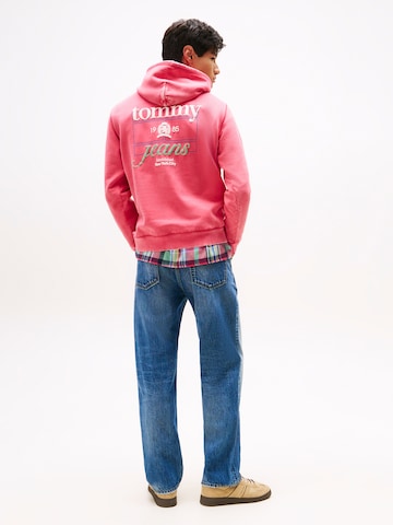 Tommy Jeans Свитшот в Красный: спереди