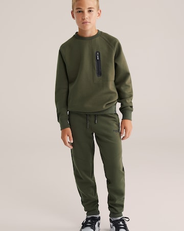 WE Fashion Sweatshirt in Green