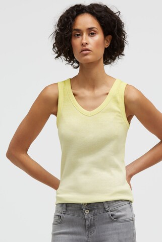 Soccx Top in Yellow: front