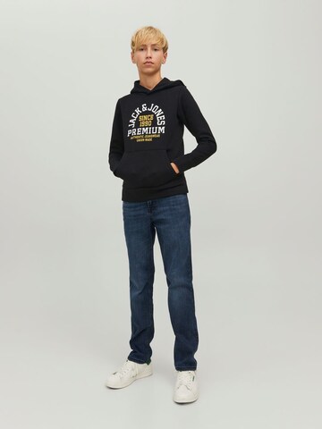 Jack & Jones Junior كنزة رياضية 'Booster' بلون أسود