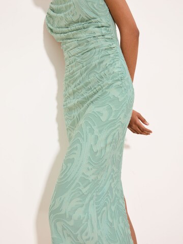 Lipsy Kleid in Grün