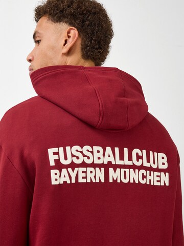 FC BAYERN MÜNCHEN Sweater in Red
