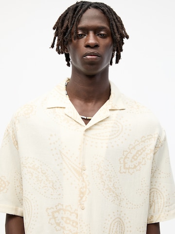 Pull&Bear Comfort fit Button Up Shirt in White