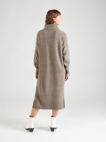 Abito in maglia di PIECES in marrone