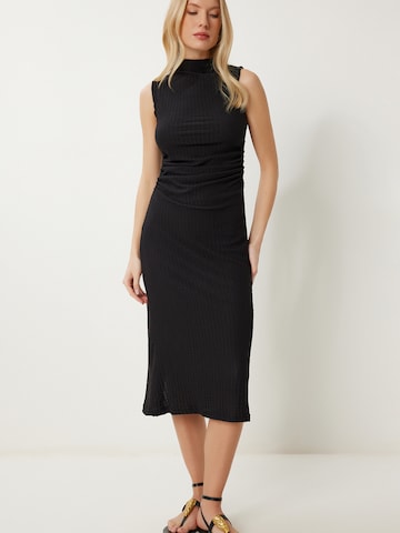 Robe Happiness İstanbul en noir : devant