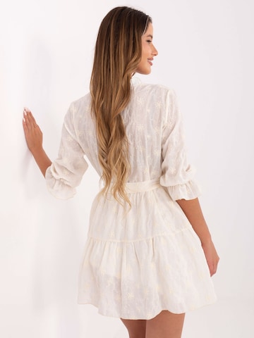 Madnezz House Kleid in Beige