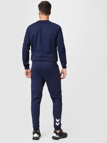 Hummel Slimfit Sportbroek in Blauw