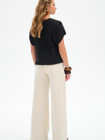Blue Shadow Top 'Rene'‌‌‌‌‌‌ in Schwarz