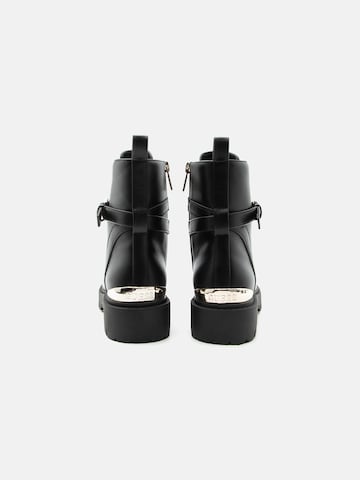 GUESS Lace-Up Ankle Boots 'OLANNA' in Black
