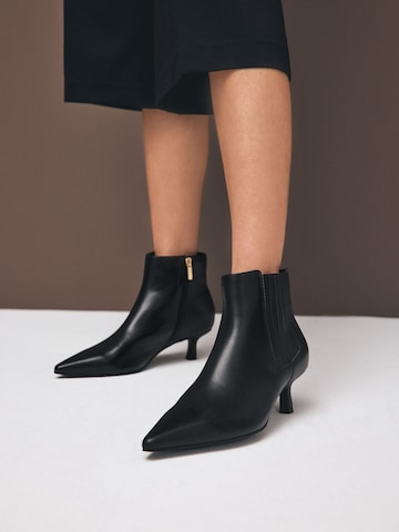 Ankle boots 'Motion Flex' di Next in nero