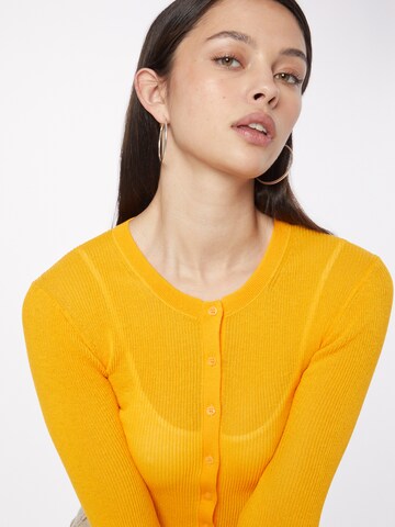 WEEKDAY Плетена жилетка 'Dalia' в жълто
