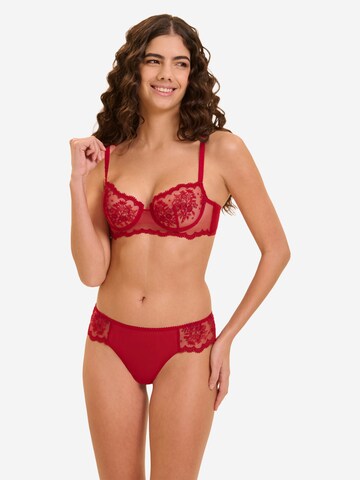 Simone Perele Panty 'Intrigue' in Red: front