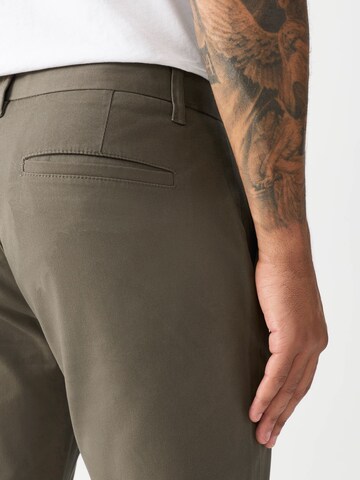 Next - Slimfit Calças chino em castanho