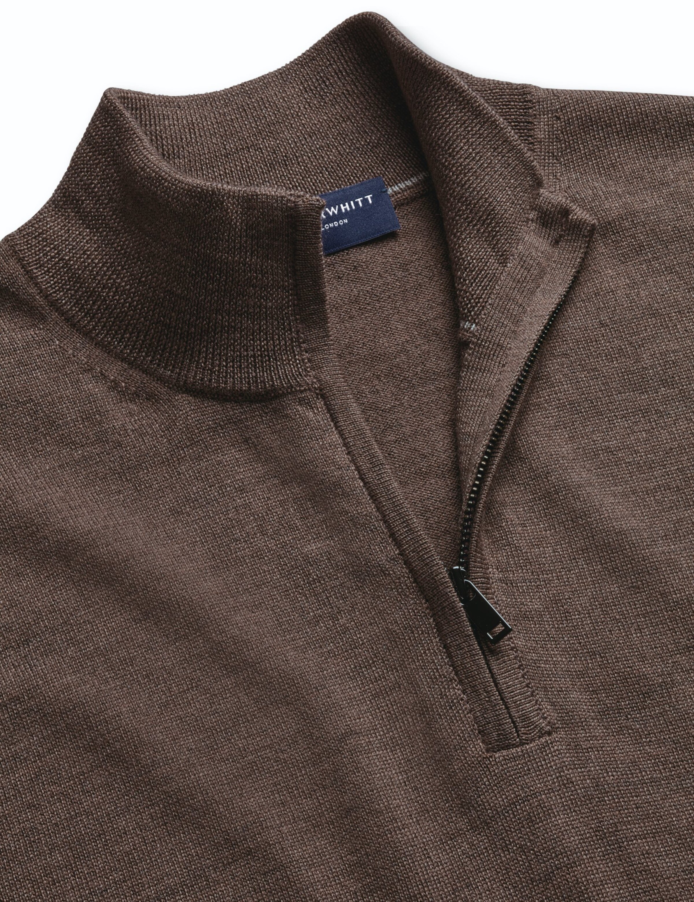 Charles Tyrwhitt Sweater in Brown: front