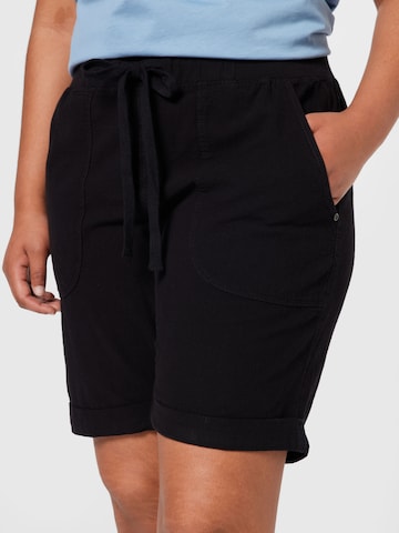 KAFFE CURVE Regular Shorts 'Nana' in Schwarz