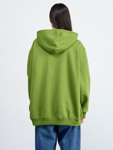 ADIDAS ORIGINALS Суичър 'Essentials' в зелено