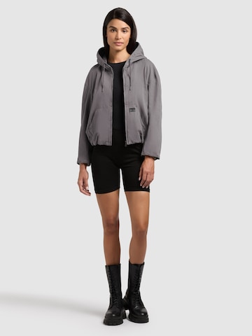 khujo - Chaqueta de entretiempo 'Judy ' en gris