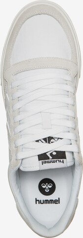Sneaker bassa di Hummel in bianco