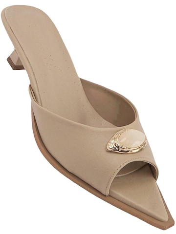 Limoya Pantolette 'Dania' in Beige: Vorderseite