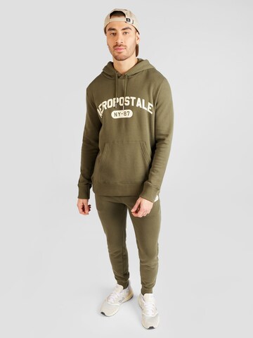 AÉROPOSTALE Sweatshirt in Green