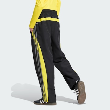 ADIDAS ORIGINALS Широка кройка Панталон 'CLIMA' в черно