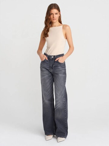 Dilvin Top in Grey