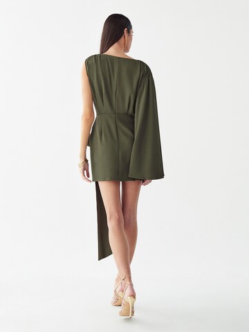 Rochie 'Fiora' de la BWLDR pe verde