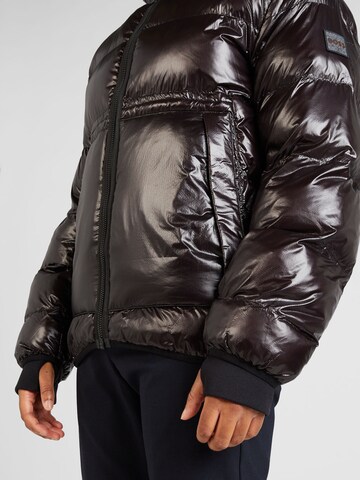BOSS Zimska jakna 'Okobra' | črna barva