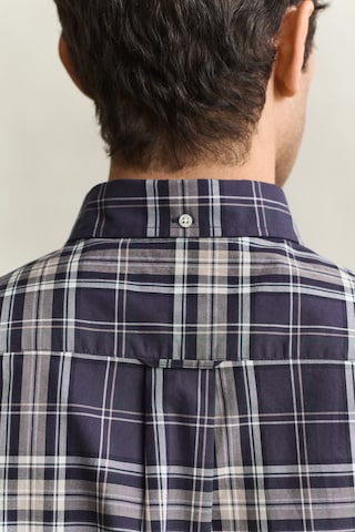 GANT Regular Fit Paita värissä harmaa