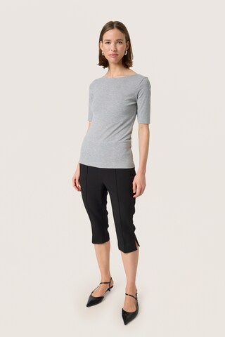 SOAKED IN LUXURY T-shirt 'SLCosetta' i grå