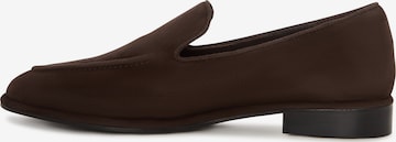 Chaussure basse CESARE GASPARI en marron : devant