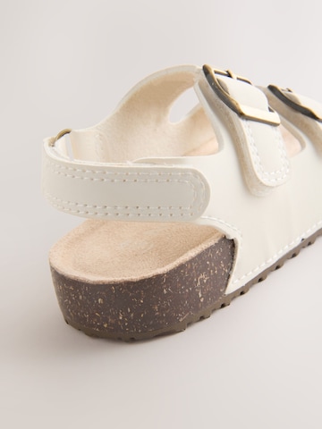 Next Szandálok - vegyes színek