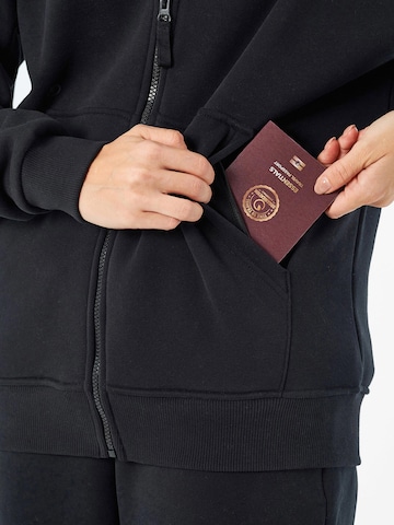 Organication Sweatshirt in Schwarz