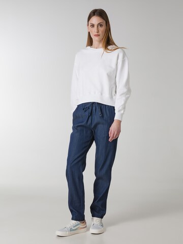 DEHA Tapered Jeans in Blue
