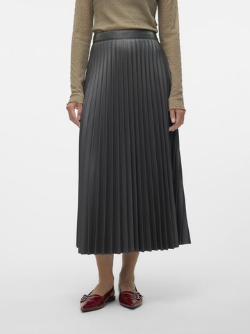 VERO MODA Skirt in Black: front