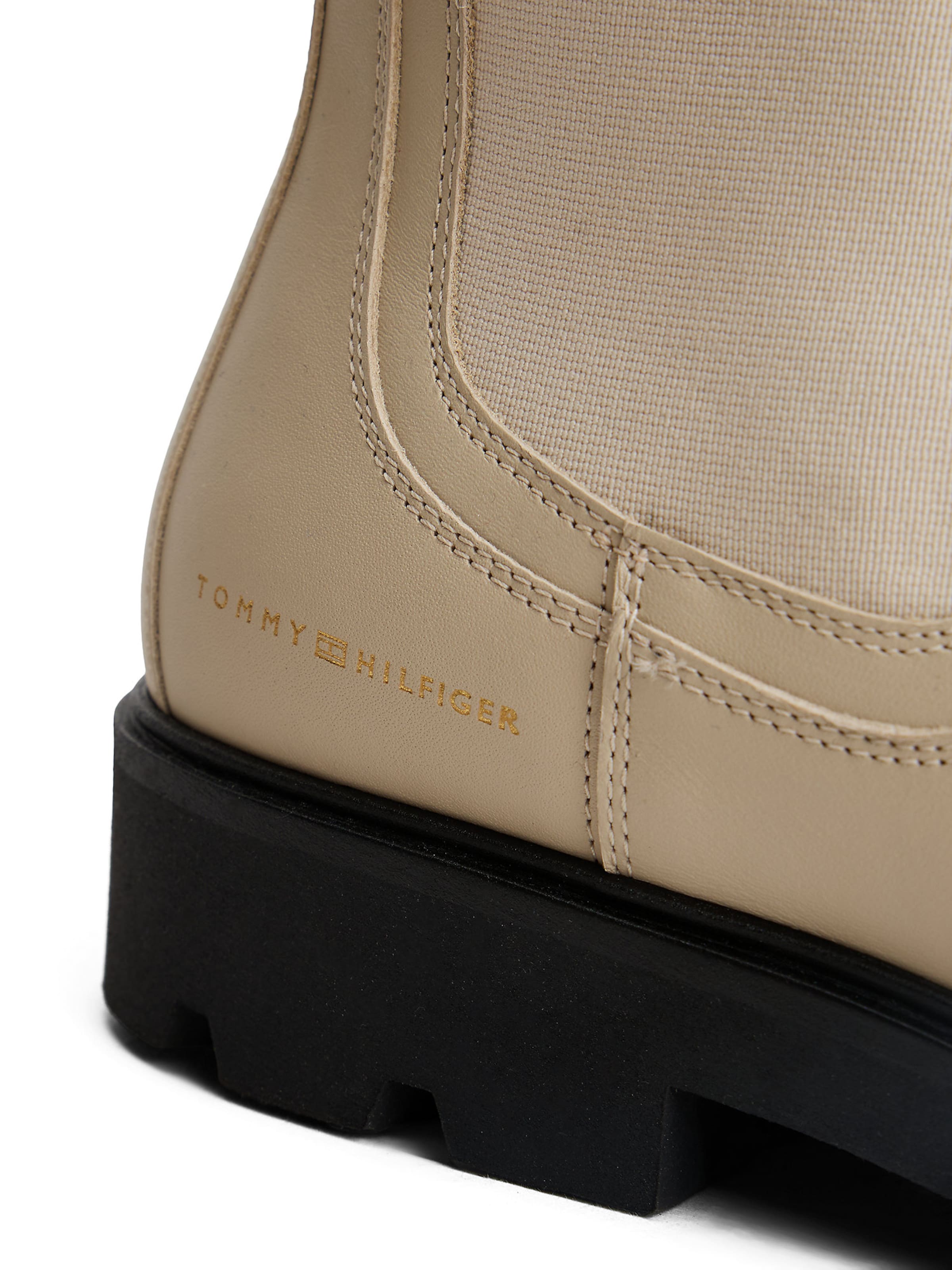 TOMMY HILFIGER Chelsea Boots in Beige